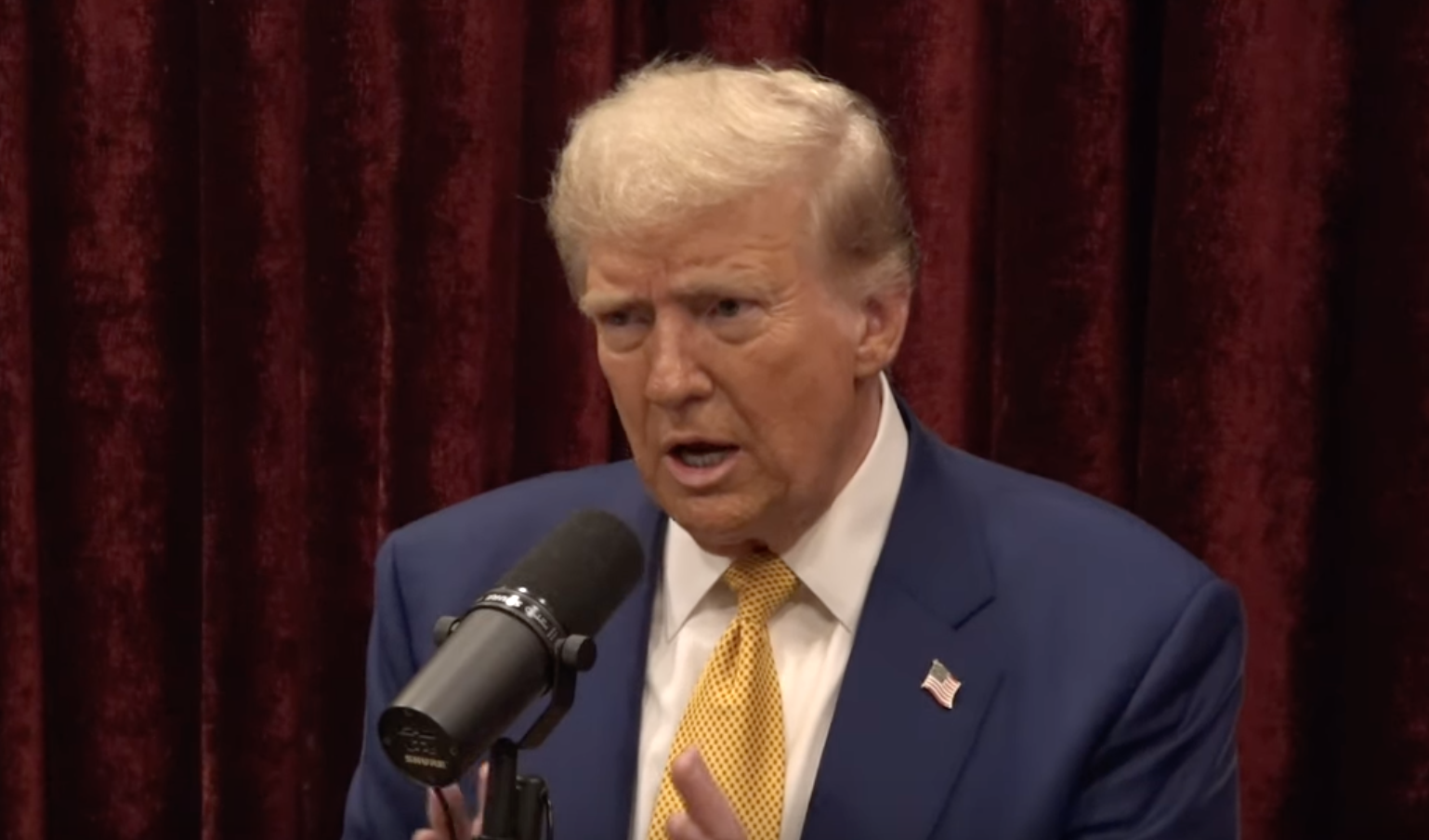 Trumps smarta drag att nå nya väljare via Joe Rogans podcast imponerar