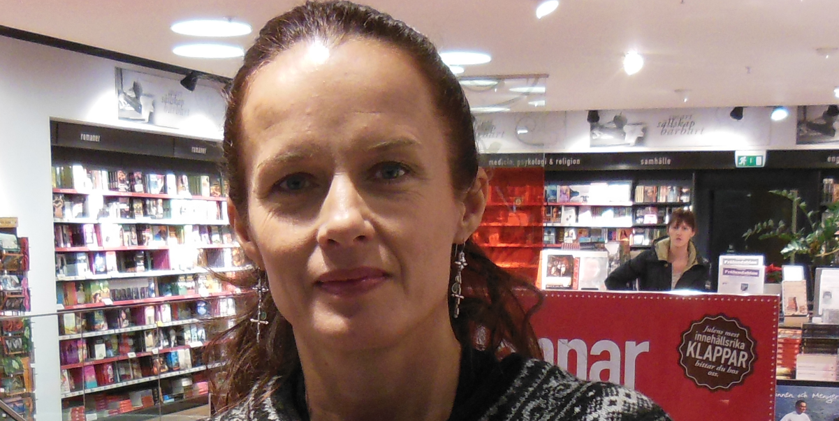 Efter Lasse Berghagens hälsokris: Malin lämnar Sverige