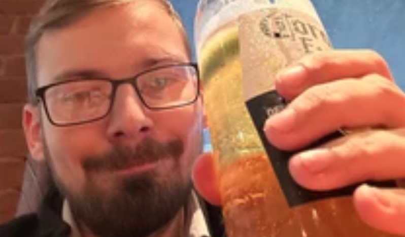 Jon ska dricka 10 öl varje dag i 200 dagar