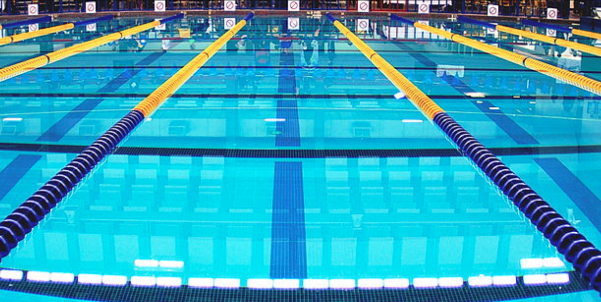 Alarmerande nedgång i simkunnighet bland barn – orsaker oklara