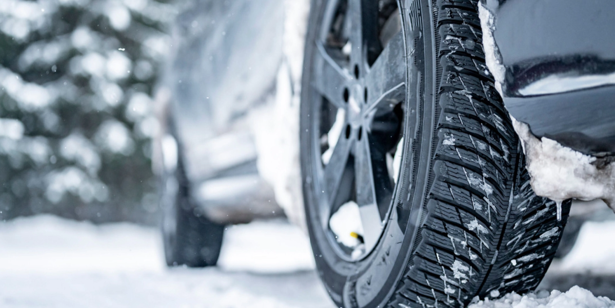 Efter en snöstorm: Detta måste du vara medveten om med din bil