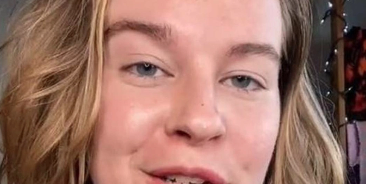 27-åring har tjänat tillräckligt för att gå i pension: Nu delar hon med sig av sina tre bästa tips för att bli ekonomiskt oberoende