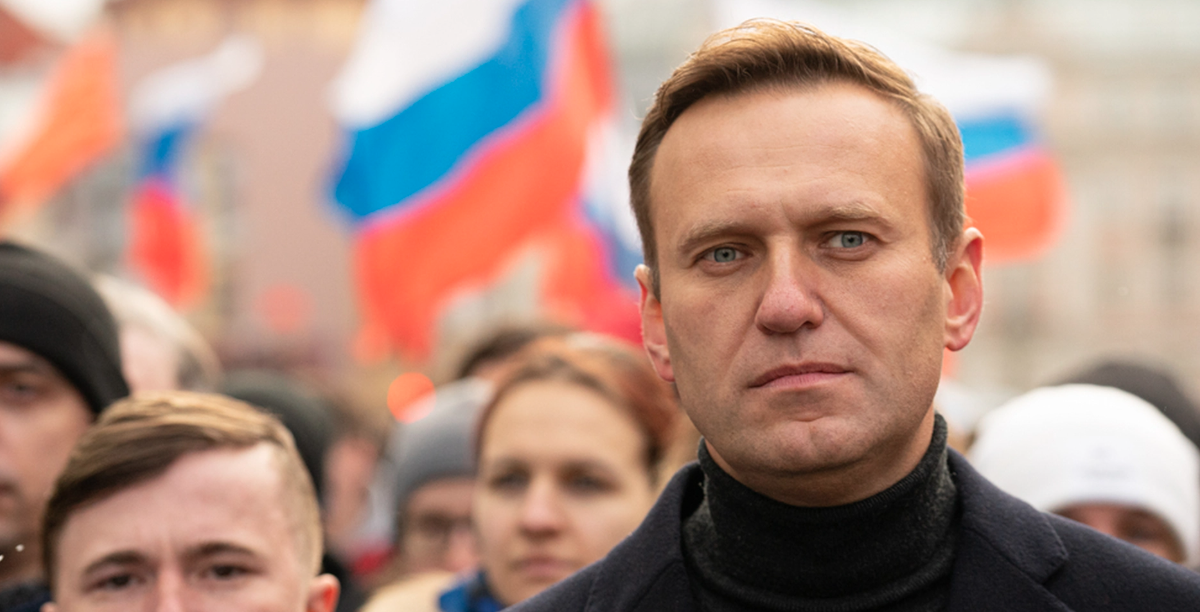 Attack mot Navalnyjs tidigare medarbetare: Tårgas och slag med hammare
