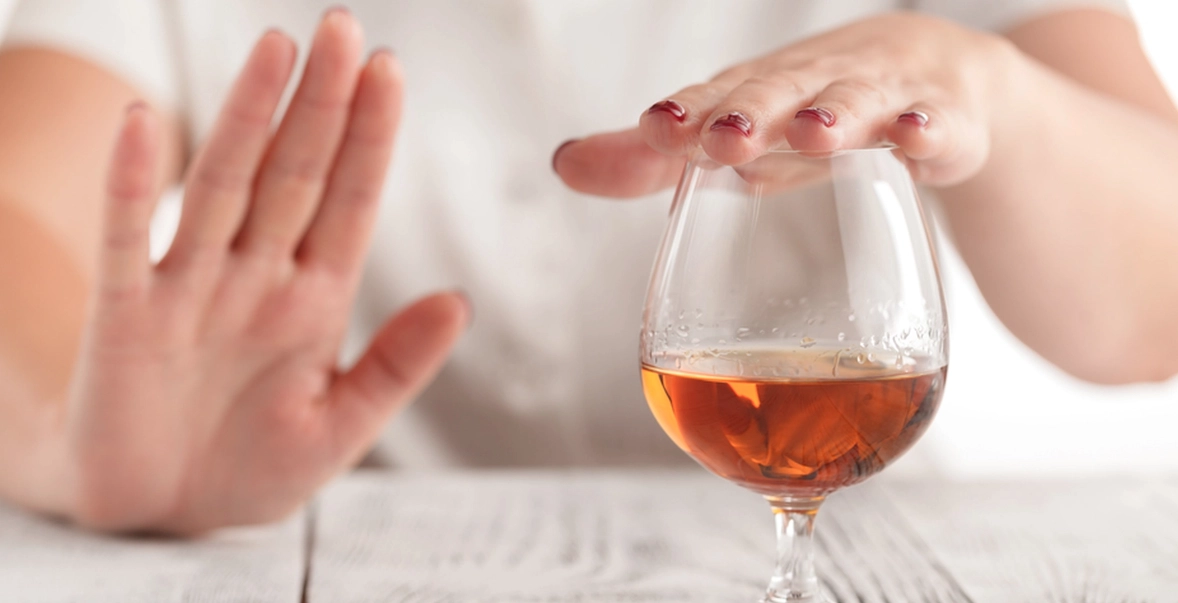 Vid denna ålder bör du sluta dricka alkohol enligt expert