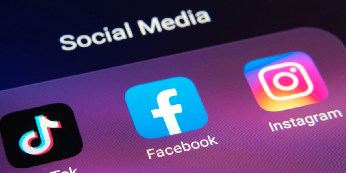 Facebook och Instagram låg ner: Så många miljoner förlorade Facebook-ägaren per minut