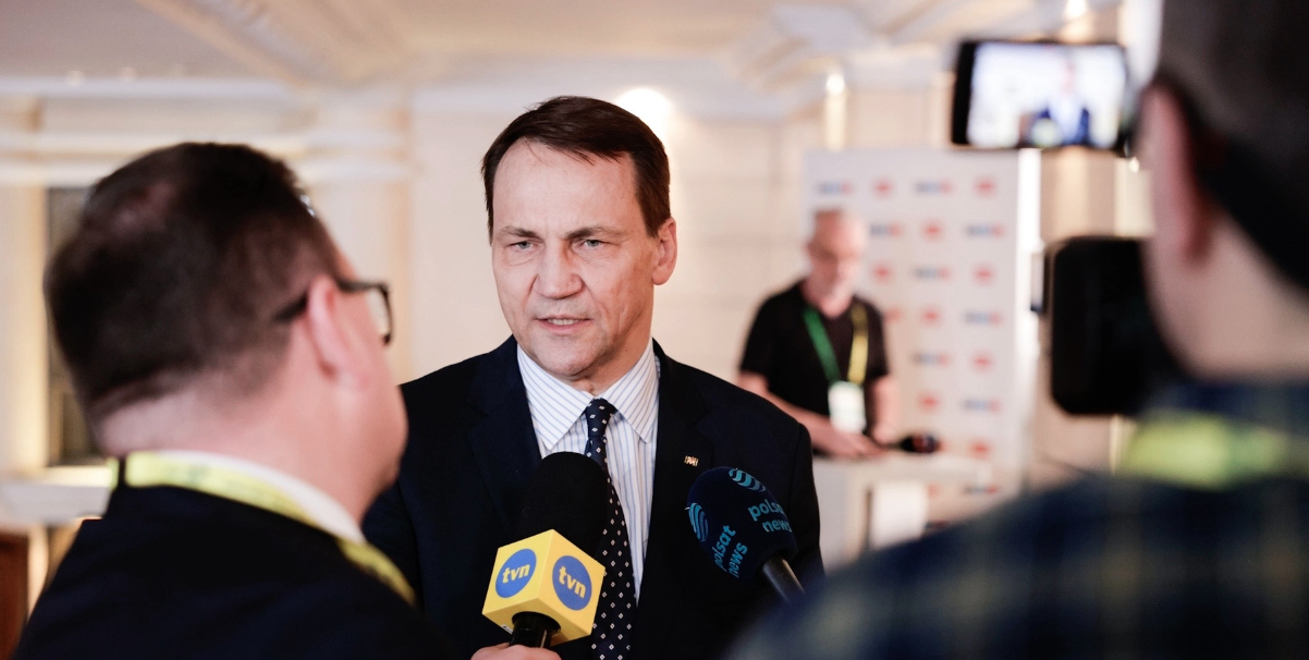 Polen konfronterar Ryssland om missilbrott