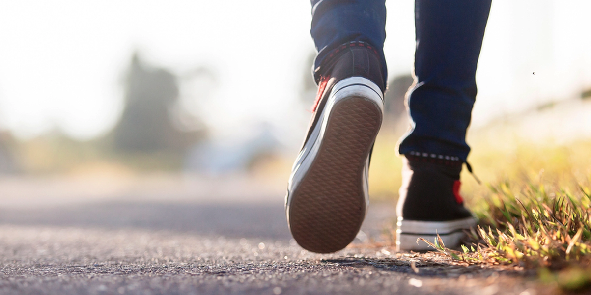 Fotterapeut varnar för populär skomodell: ”Inte välformad”