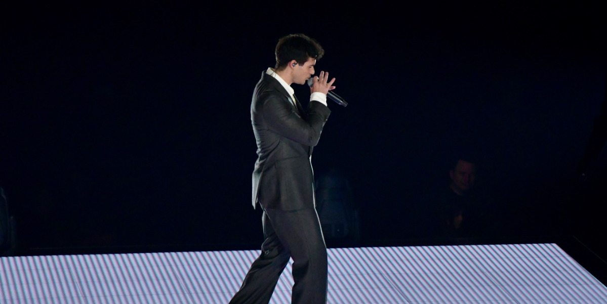 Eric Saade försvarar sig mot kritiken: ”Det är rasism”