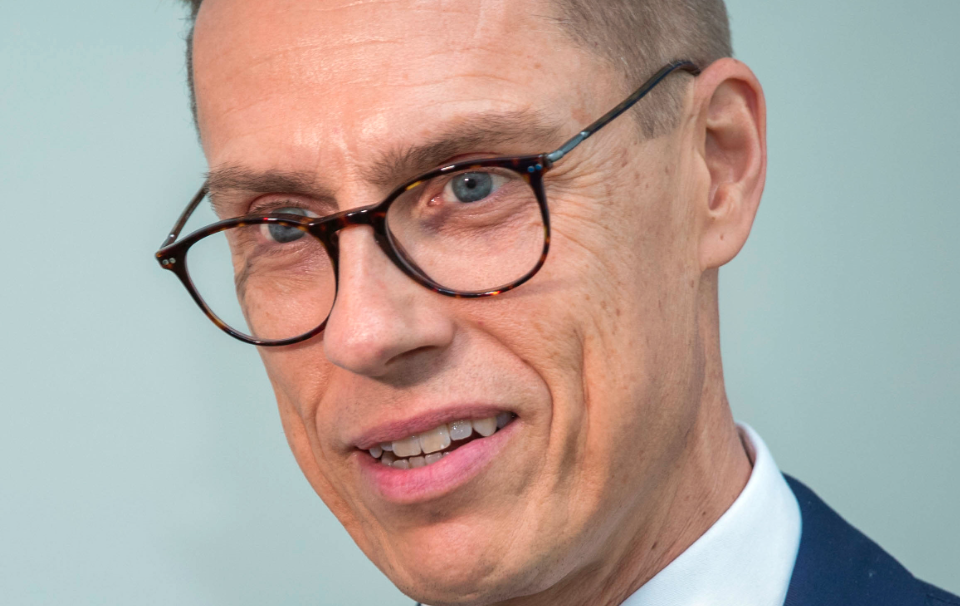 Finlands president Stubbs dystra prognos: ”Vägen till fred i Ukraina går via slagfältet”