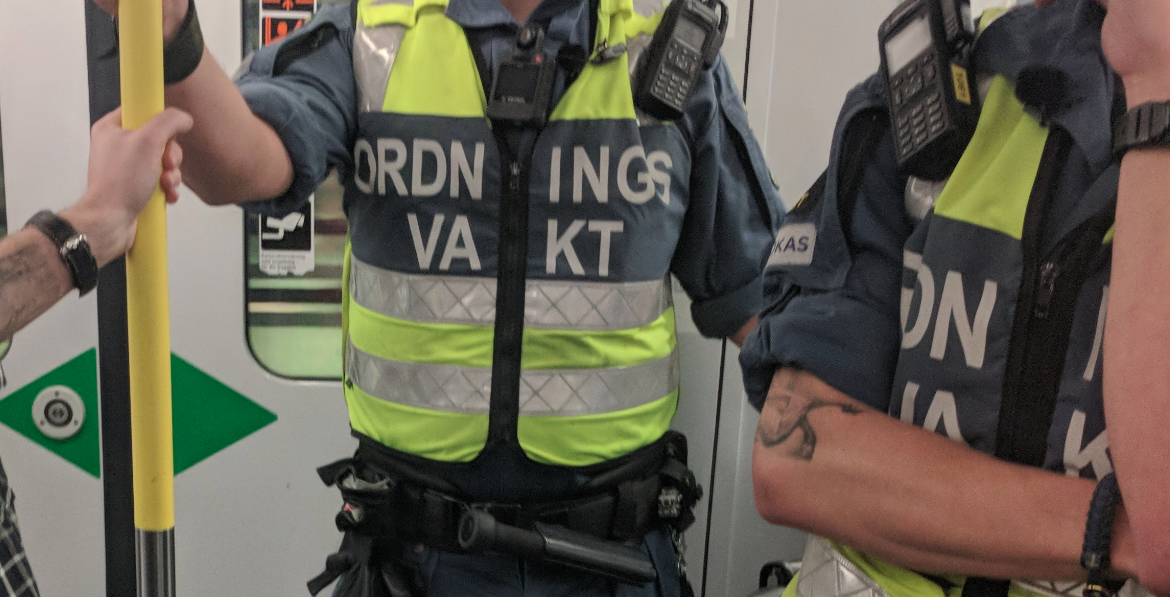 SR-programledare omkullknuffad av ordningsvakt: Intern utredning pågår