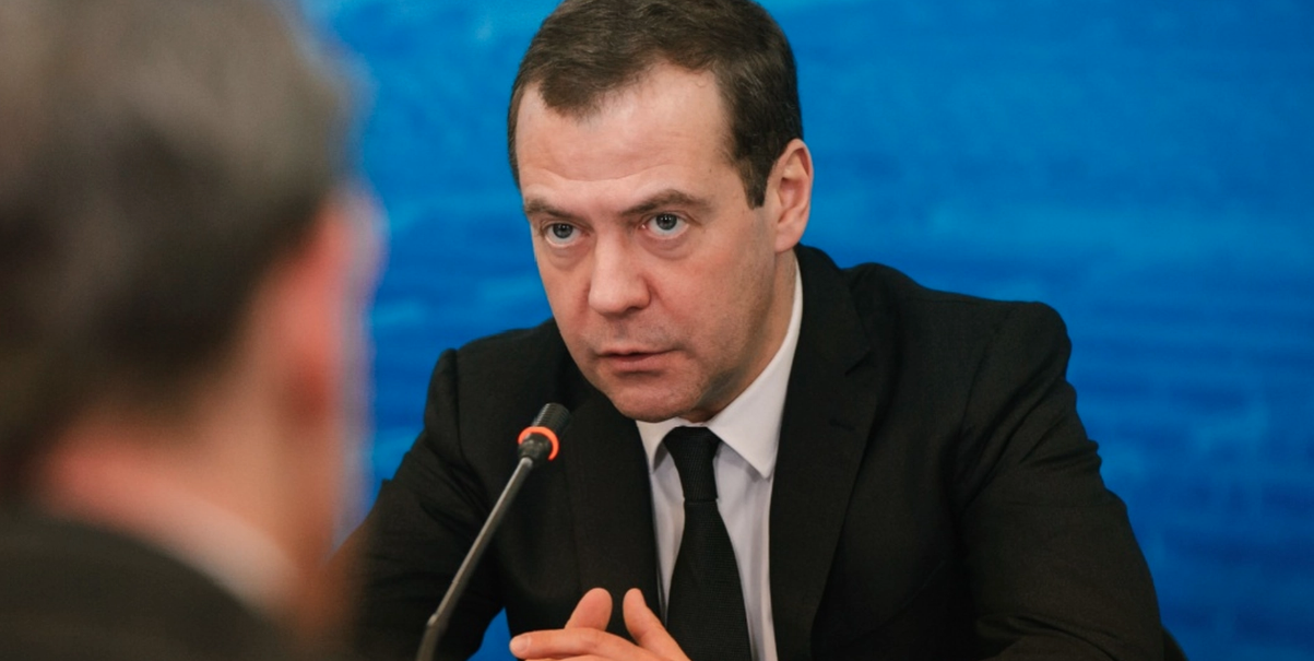 Medvedev varnar NATO: Anfall mot Ryssland får konsekvenser utanför Ukraina