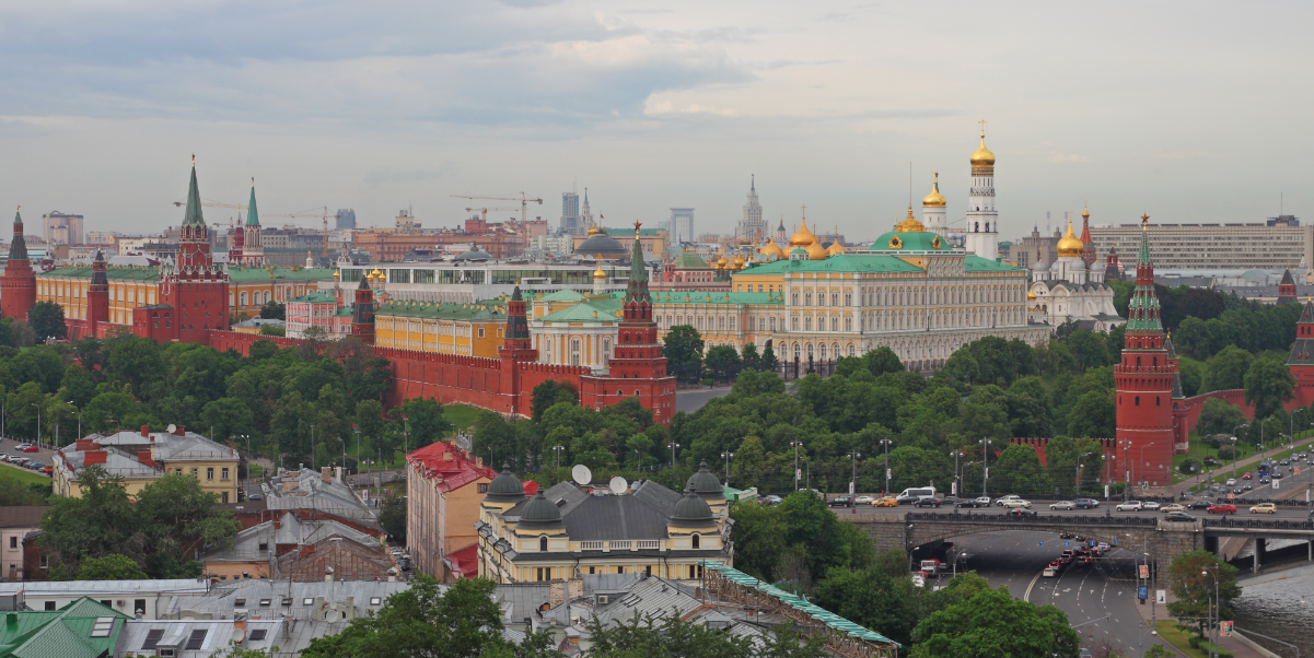 Avslöjar: Svenska statsbidrag och rysk spionfond finansierar samma organisation