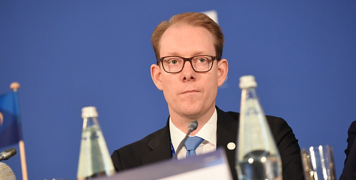 Billström varnar: Farligt att ignorera UD:s resevarningar