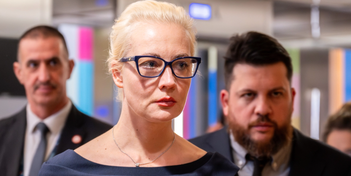 Navalnys fru stämplad som ”terrorist och extremist” av ryska myndigheter
