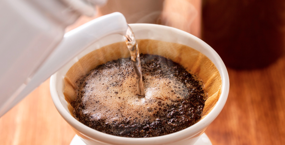 Känner du till detta enkla och effektiva knep? Så kan kaffefilter förenkla städningen
