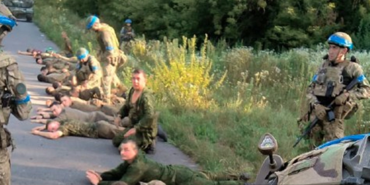 Över ett dussin ryska elitsoldater kapitulerar till ukrainska styrkor