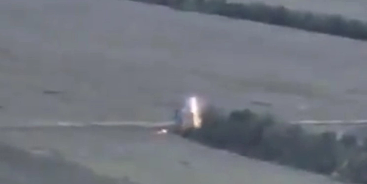 Dramatisk insats i Donetsk: Ukrainas drönare släpper eld över ryska positioner