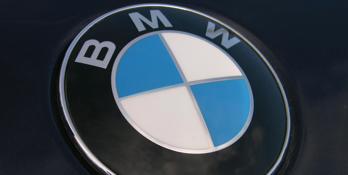 BMW:s vinst rasar efter bromsfel: Aktien störtdyker
