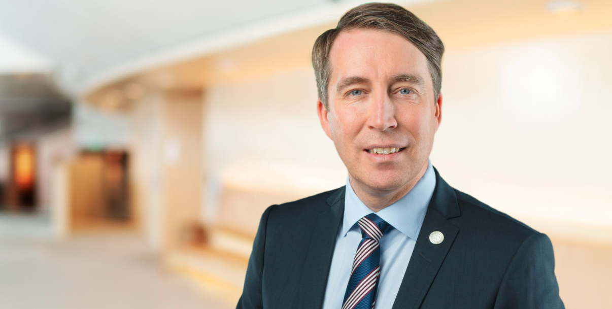 JUST NU: Jomshof tar paus – misstänkt för hets mot folkgrupp