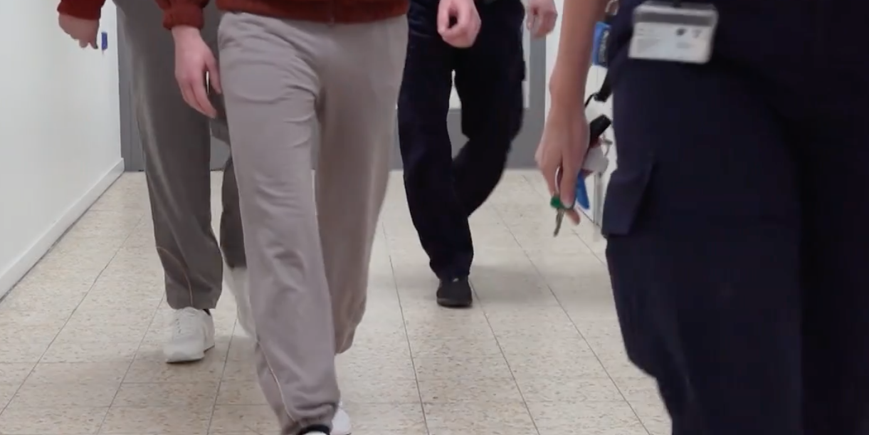 Kraftig ökning av dömda ungdomar – nya fängelser för unga planeras