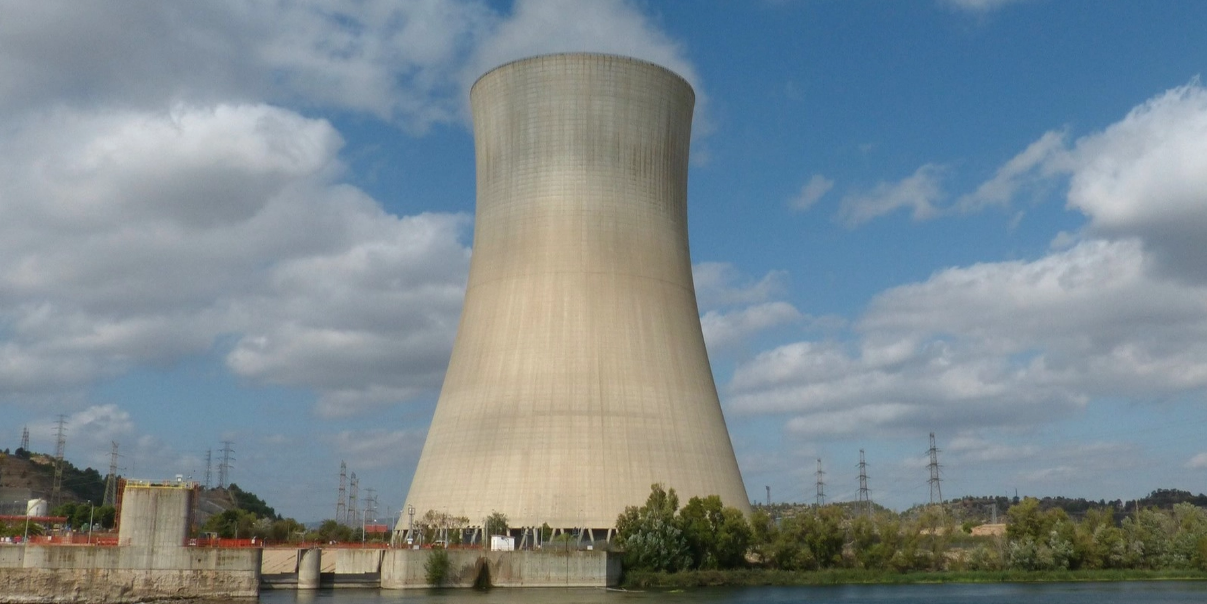 Rysk attack för Zaporizjzjas kärnkraftverk nära blackout – Ukraina varnar för katastrof