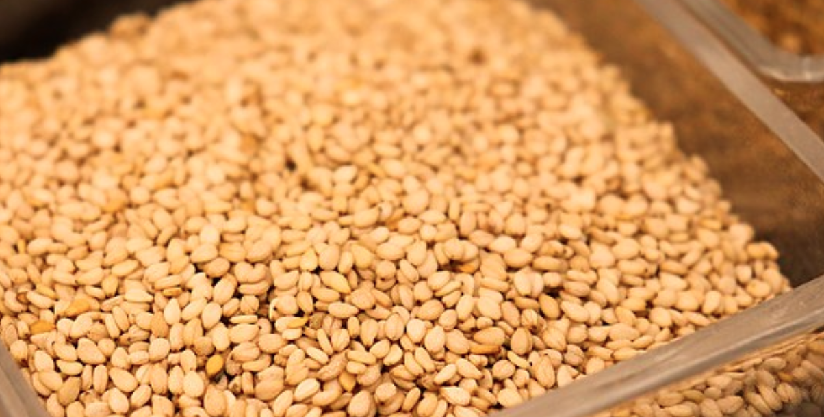 Chockerande upptäckt: Larver i sesamfrön på butikshyllan