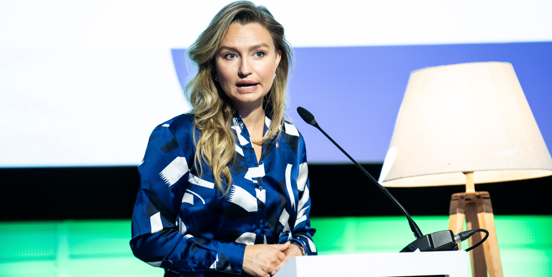Ebba Buschs ilska mot Dadgostar: ”Respektera min tro – eller sluta tala om religionsfrihet”