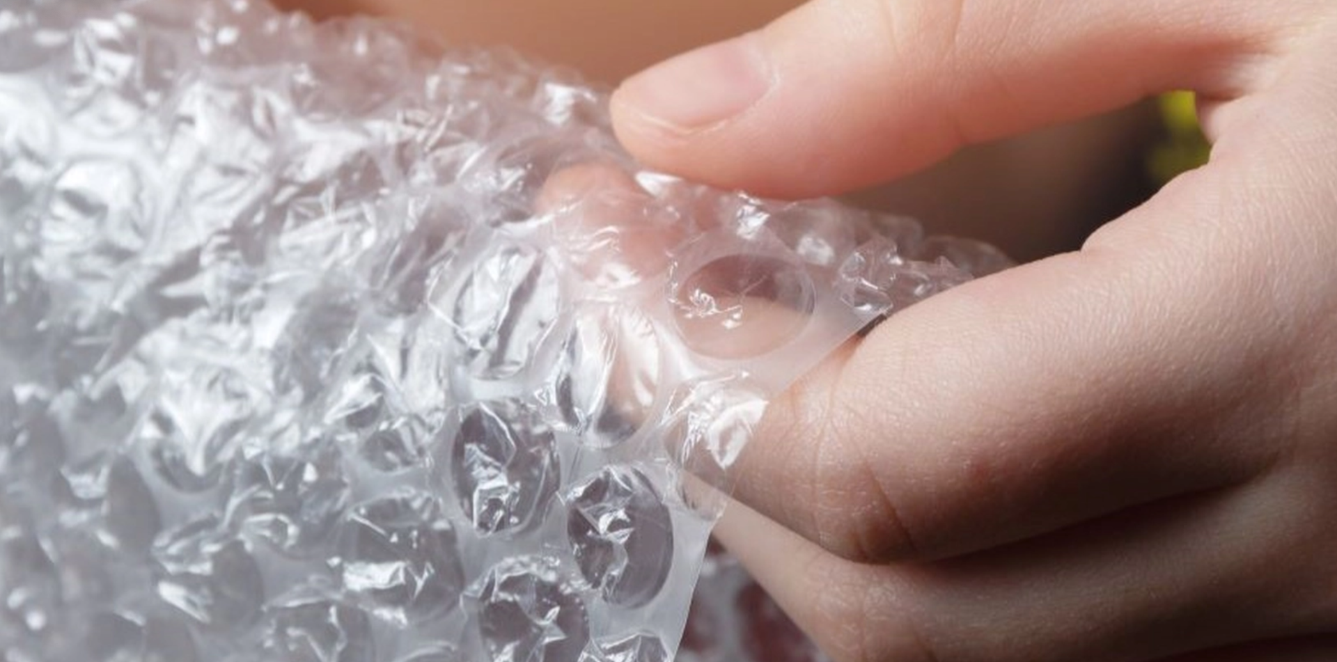 Fler lägger bubbelplast i kylskåpet – anledningen kommer att överraska dig