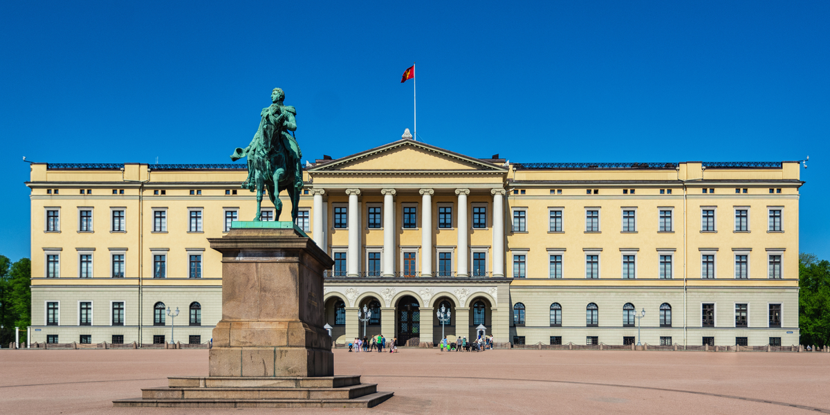 Nya bilder visar: Efter vaccineringen – Norges kronprinsessa Mette-Marit åter ute i offentligheten