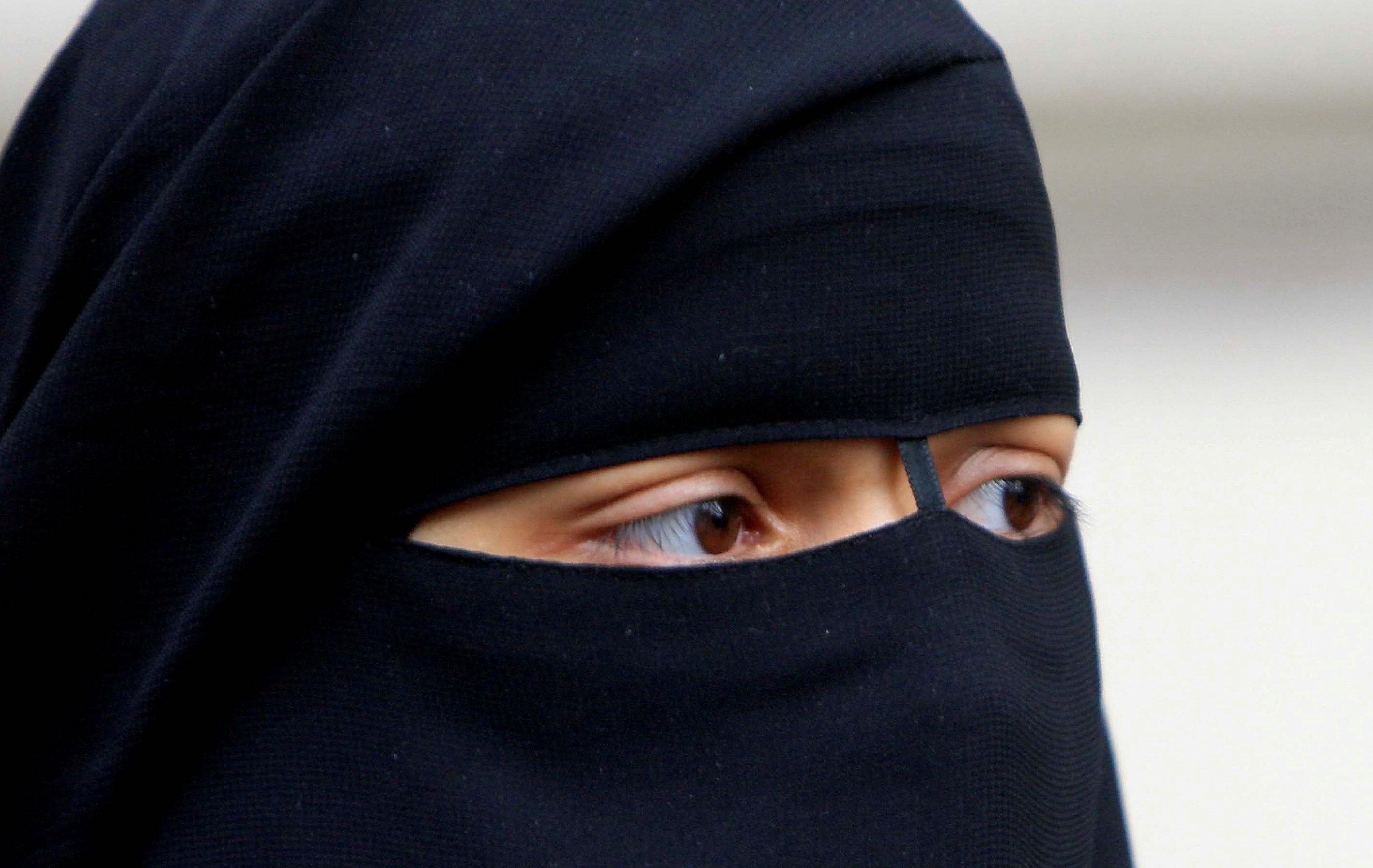 Tecknad jihad-bok för barn avslöjad – lärare står inför rätta för extremistisk påverkan