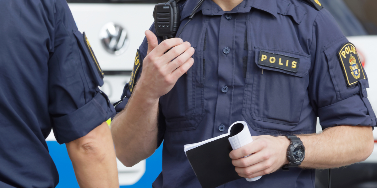 Polisjakt – äldre par har rånats i sin bostad