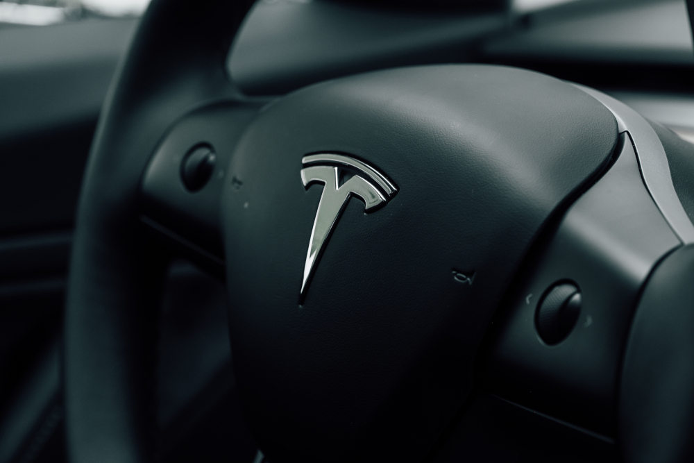 Säkerhetsbrist gör Teslabilar sårbara för hackare