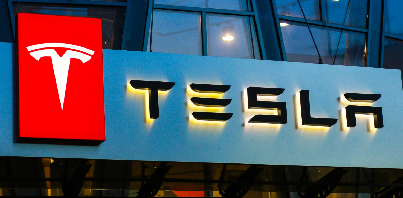’Skruvas helt ner: Tesla sänker återigen priserna på populära modeller