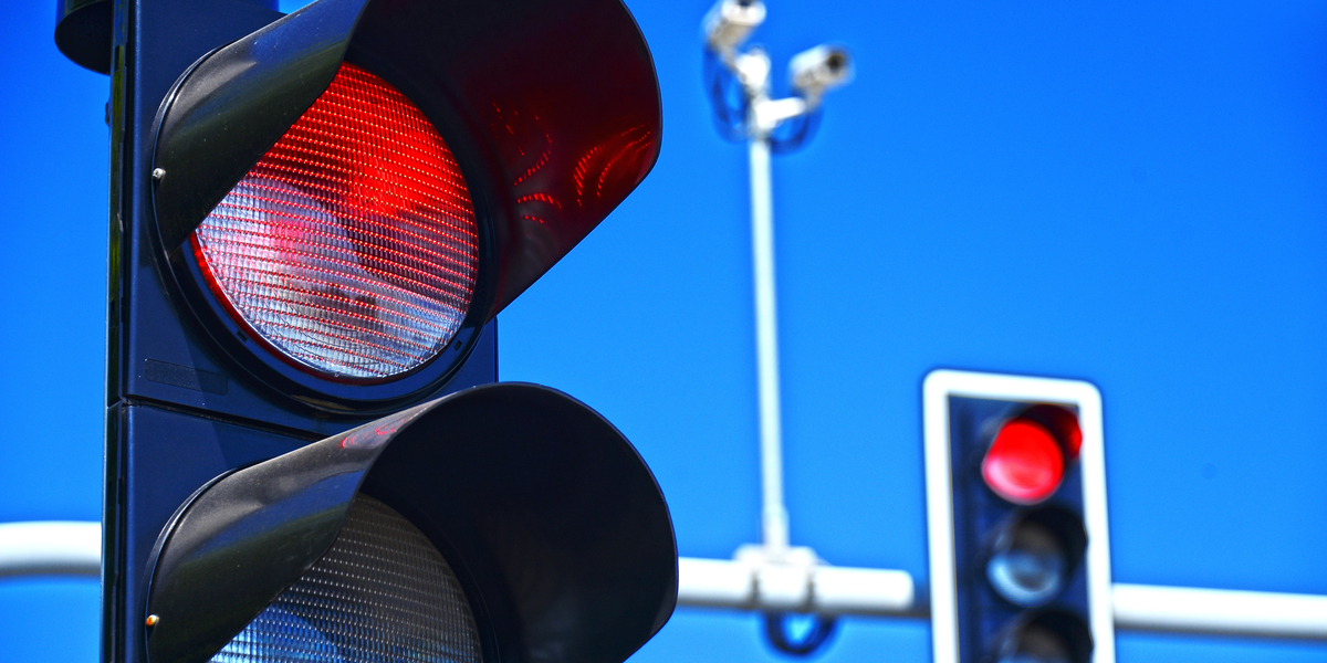 Ändrade böter vid trafikljus – så mycket kostar det snart att köra mot gult