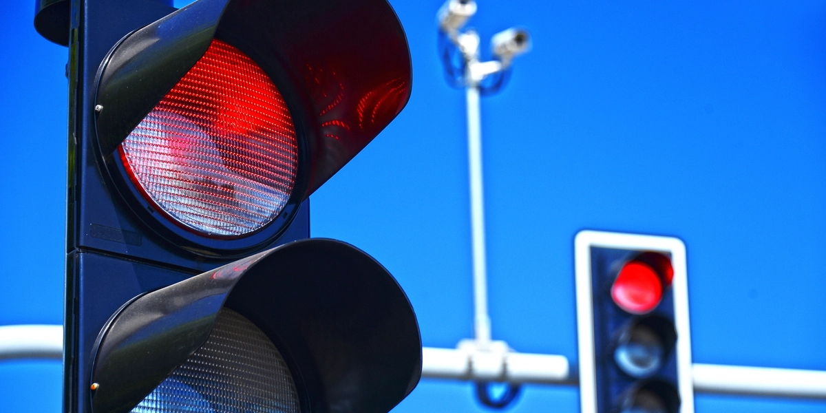 Ändrade böter vid trafikljus – så mycket kostar det snart att köra mot gult