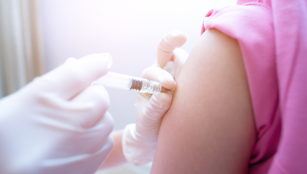 Gratis HPV-vaccination förlängs – ny chans att skydda sig mot livmoderhalscancer