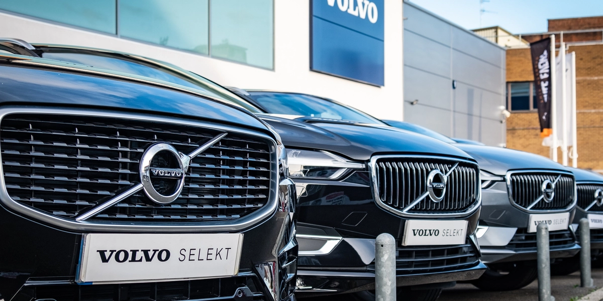 Sofia bytte spår och fick drömjobbet på Volvo innan studenten