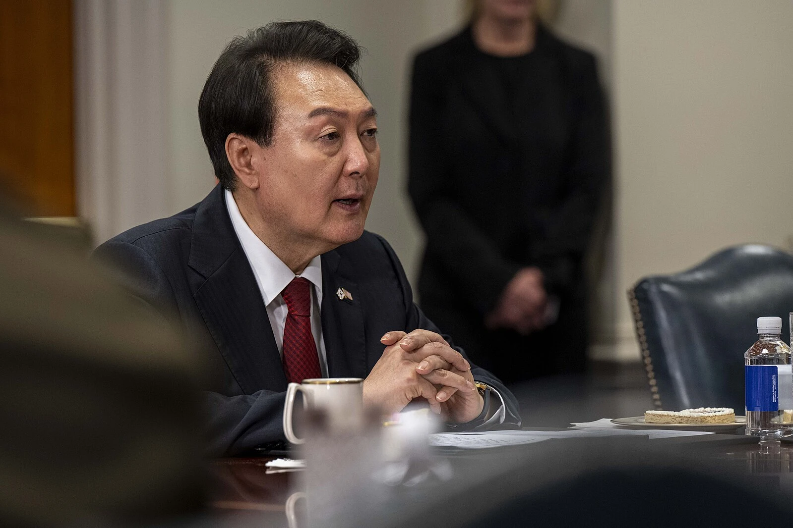 Sydkoreas president avsätts – anklagas för att hota demokratin